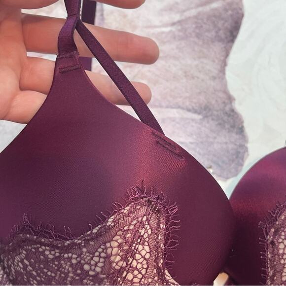 Victoria's Secret Bombshell Plunge Bra 32C - Picture 6 of 13